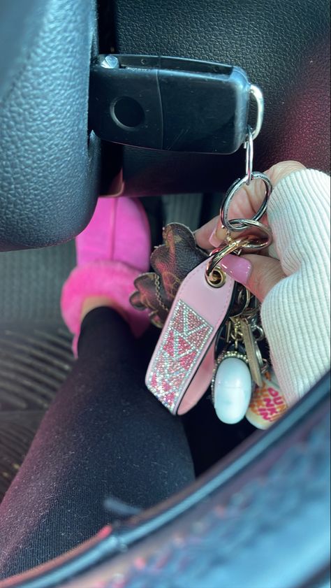 Hot Pink Ugg Slippers, Pink Slippers Outfit, Pink Keychain Aesthetic, Hot Pink Uggs Outfit, Pink Uggs Slippers, Hot Pink Uggs, Hot Pink Ugg, Car Keys Aesthetic, Baddie Accessories