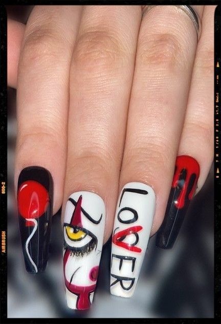 It Nails Clown, Halloween Nails It Movie, Halloween Horror Nails Acrylic, It Nail Art Stephen King, Halloween It Nails, Pennywise Nails Acrylic, Halloween Nails Pennywise, Horror Movie Acrylic Nails, It Movie Nails