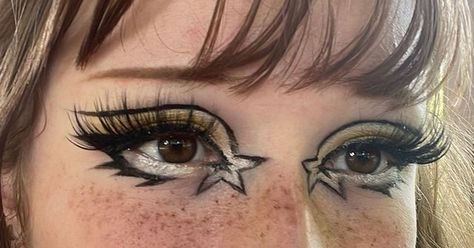 Makeup Egirl, Funky Makeup, Cute Eye Makeup, Alt Makeup, Star Graphic, Graphic Makeup, Graphic Eyeliner, Swag Makeup, Smink Inspiration