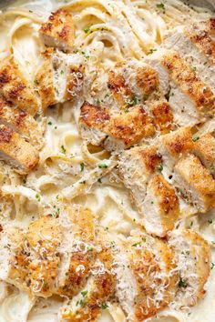 Total comfort food! This Chicken Alfredo recipe is perfect with fettuccine, but feel free to use whatever pasta is in your pantry. It's creamy, rich, and indulgent. The garlic chicken is tender and pan-fried to perfection! Pasta Recipes Fettuccine, Chicken Alfredo Pasta Recipes, Airfryer Fries, Fettuccine Chicken, Alfredo Pasta Recipes, Easy Chicken Fettuccine Alfredo, Fettuccine Alfredo Pasta, Chicken Alfredo Fettuccine Recipe, Chicken Fettuccine Alfredo