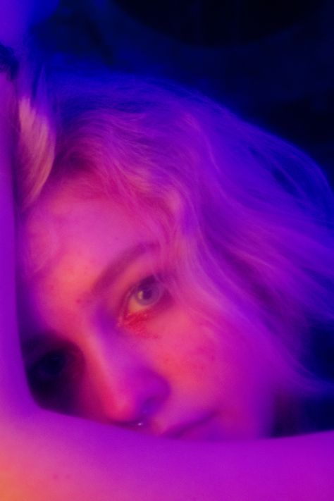 Coloured Portrait Photography, Pink Lighting Portrait, Coloured Lighting Photography, Kpop Inspired Photoshoot, Colour Light Photography, Pink And Purple Photoshoot, Purple Portrait Photography, Petra Collins Aesthetic, Pink Lighting Photography