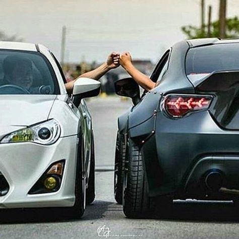 When you see other Toyota owners on the road, show them some love! 👊  #Repost…  http://www.tvtoyota.com Matching Cars His And Hers, Couples Matching Cars, Car Duo, Motor Photography, Pizza Shoot, Matching Cars, Car Couples, Car Engagement Photos, Car Poses