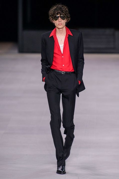 Pant Suits, Mens Spring Fashion, Male Fashion Trends, Runway Trends, Black Suit, Menswear Fashion, Menswear Collection, Running Tops, Red Shirt