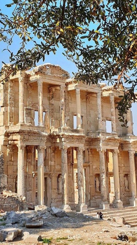 Ephesus Turkey, Peisaj Urban, Turkey Destinations, Turkey Travel, Architecture Old, Ancient Architecture, Historical Place, Ancient Ruins, Ancient Rome