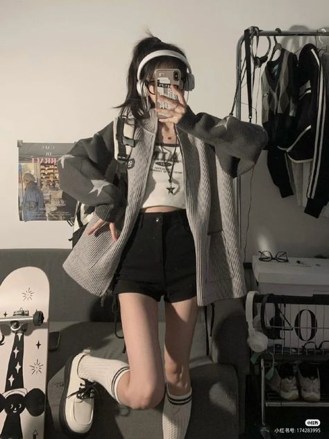 Tomboy Style Outfits, Swaggy Outfits, Tomboy Fashion, Really Cute Outfits, Edgy Outfits, Korean Outfits, Casual Style Outfits, Teen Fashion Outfits, Kawaii Fashion