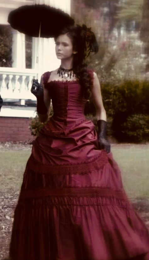 Katherine Pierce Halloween, Victorian Prom Dress, 1800s Dresses, Katherine Dress, Katherine Pierce Outfits, Vampire Dress, Vampire Diaries Outfits, Ballroom Gowns, Period Dress