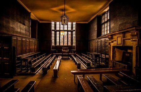 Shifting Visualisations, Charms Classroom, Harry Potter Locations London, Hp Shifting, Shifting Hogwarts, Hogwarts Shifting, Harry Potter Classes, Harry Potter Experience, Harrow School