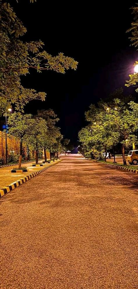 Pakistan (Heaven On Earth) 🇵🇰 on Twitter: "Falling In Love With Streets Of Islamabad ♥️  #VisitPakistan2020… " Islamabad Pakistan Pictures, Islamabad Aesthetic, Pakistan Cities, Pakistan Aesthetic, Pakistan Pictures, Travel For Free, Get Paid To Travel, Paid To Travel, Beautiful Pakistan