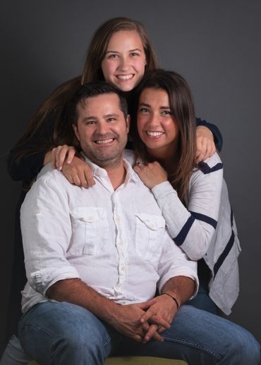 3 Person Portrait Poses, Family If 3 Photoshoot, Family Of 3 Adults Photo Ideas, Family Picture Poses For 3 Adults, 3 People Family Photos Posing Ideas, 3 Person Family Photo Poses, Family Portrait Poses For 3, 3 Person Photoshoot Poses, Family Picture Poses For 3