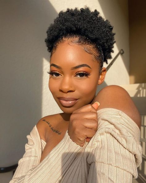 Cute Short Natural Hairstyles, Hairstyles For Short Natural Hair, Afro Puff Hairstyles, Short Natural Hairstyles, Short Afro Hairstyles, Short Natural Hair, Natural Hair Short Cuts, Hair Puff, Gorgeous Hairstyles