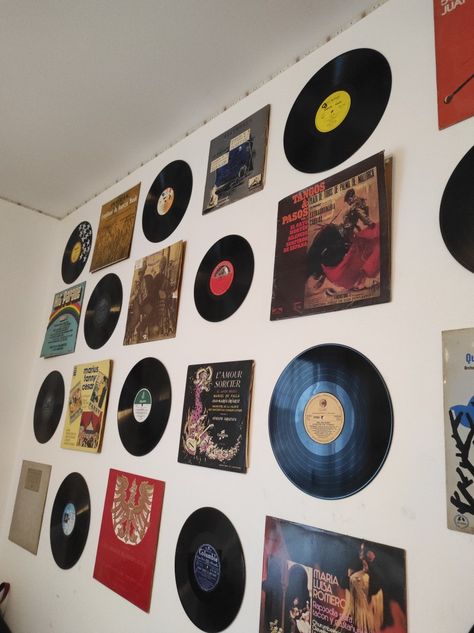 R&b Soul, Grunge Room, Record Shop, Decor Aesthetic, Visual Representation, Future Life, Vinyl Art, Room Makeover, Music Art