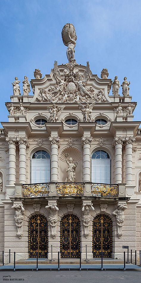 Palace Facade, European Buildings, Linderhof Palace, Palace Architecture, Module Design, Architecture Classic, German Architecture, Classic Villa, Neoclassical Architecture