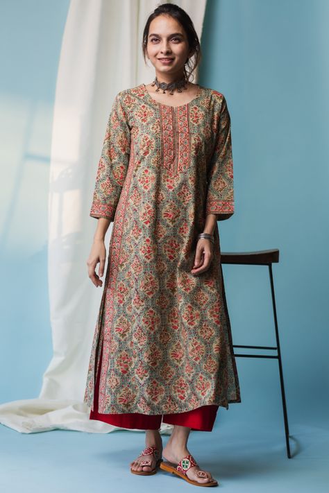 Block Print Kurti Designs, Printed Kurti Designs, Moti Work, Willow Grove, Long Kurti Designs, Kurta Dress, Cotton Kurti Designs, Green Tone, Half Sleeve Shirts