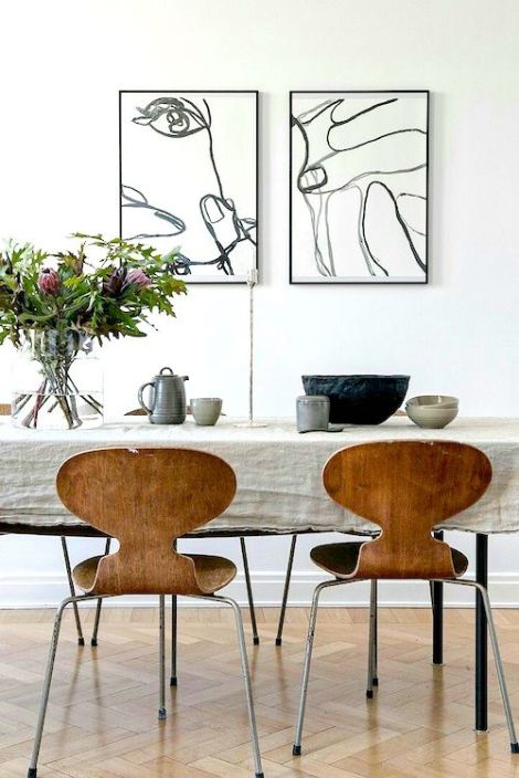 Fritz Hansen – Ant chair, wood version – design Arne Jacobsen Ikea 2015, Ant Chair, Scandinavian Dining Room, Minimalist Dining Room, Farmhouse Side Table, Scandinavian Dining, Arne Jacobsen, Dining Room Inspiration, Fritz Hansen