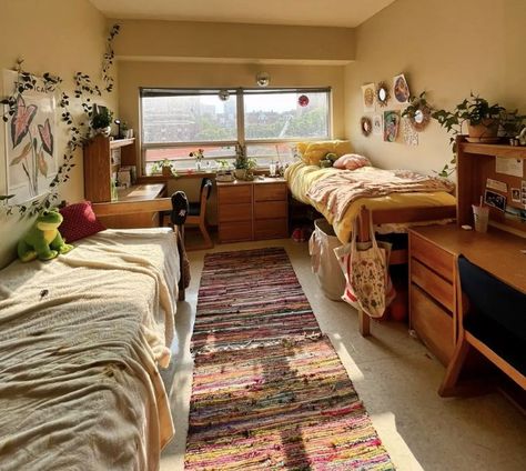 Rustic Dorm Room Ideas, Matching Dorm Room Ideas, Dorm Layout Ideas, Boho Dorm Room Ideas Colleges, Dorm Room Ideas Minimalist, Dorm Room Ideas Boho, Boho College Dorm, Dorm Room Boho, Cozy Dorm Room Ideas