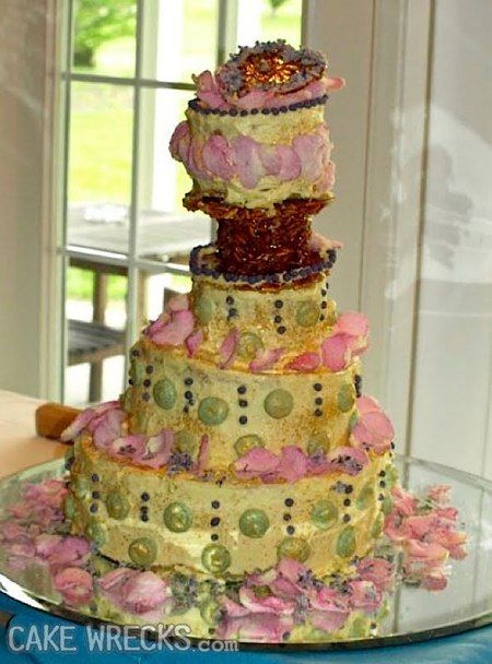 It's time for another Cake Wreck edition of I CAN'T EVEN: They called it The 10 Ugliest Wedding Wrecks In CW History. I call it: WHAT. Cake Ugly, Wedding Cake Fails, Wedding Cake Disasters, Ugly Wedding, Ugly Cakes, Cake Fails, Wedding Cake Images, Funny Wedding Cakes, Simple Beach Wedding