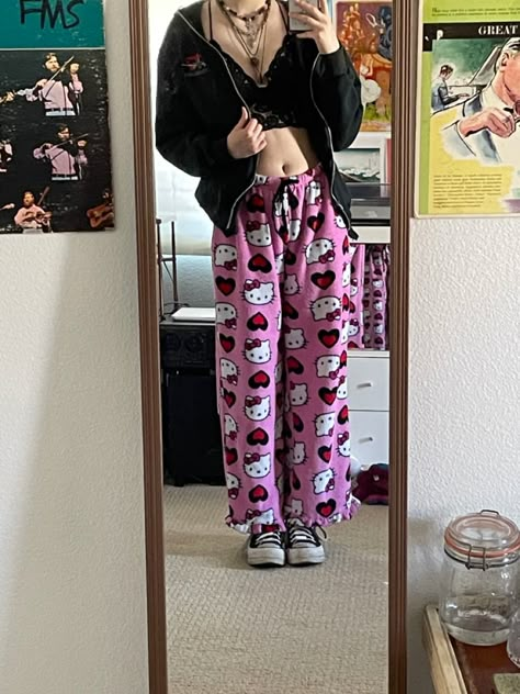 Pajama Pants Outfit, Hello Kitty Pants, Hello Kitty Pajamas, Hello Kitty Clothes, Cute Pjs, Cute Pajamas, Lazy Day Outfits, All Or Nothing, Swaggy Outfits