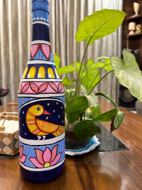 Bottle Art For Diwali, Beer Bottle Art, Nursery Drawings, Bottle Art Projects, Pot Craft, Painted Glass Bottles, Vase Painting, Pot Art, Plastic Bottle Art