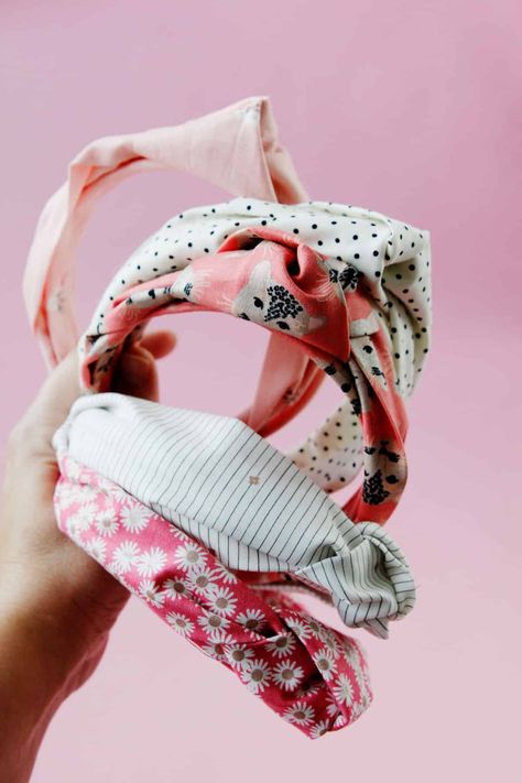 Fabric covered headbands Tutorial - see kate sew Free Sewing Patterns Hair Accessories, How To Make Knotted Headbands, Knot Headband Pattern, Head Band Diy, Sewing Hair Accessories, Fabric Headbands Diy, Knotted Headband Diy, Infant Hats, Headbands Diy