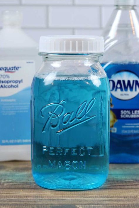 Diy Dawn Power Wash Spray Refill, Diy Dawn Powerwash, Homemade Patio, Dawn Powerwash, Barn Mirror, Knitting Ring, Dishwasher Tabs, Mirror Hack, Bathtub Cleaner