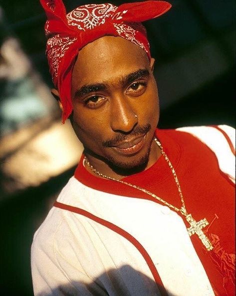 2pac Images, Tupac Photos, 90s Rappers Aesthetic, Tupac Art, Tupac Wallpaper, Best Rapper Ever, 90s Rappers, Tupac Pictures, Arte Hip Hop