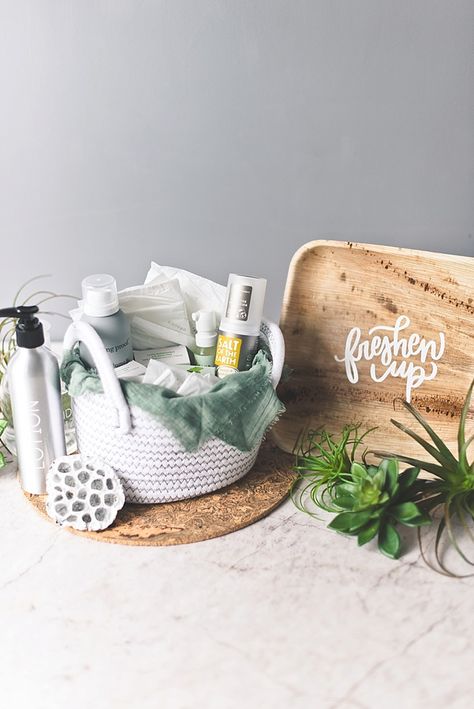 Event Bathroom Decor, Toilet Basket Wedding, Wedding Basket Bathroom, Bathroom Care Basket, Bathroom Baskets Wedding, Bathroom Box Wedding, Wedding Bathroom Basket Men, Wedding Toilet Basket Ideas, Wedding Guest Bathroom Basket