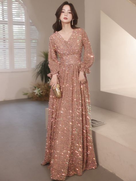 Gowns For Engagement, Full Sleeve Gowns, Beautiful Gown Designs, Simple Long Dress, Simple Evening Dress, Sequin Pattern, Royal Dresses, Full Length Gowns, Long Sleeve Evening Dresses