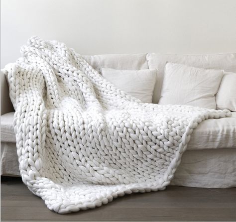 Thick knitted blanket