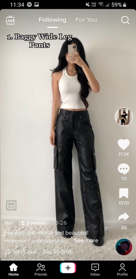 Baggy Leather Pants Outfit, Leather Wide Leg Pants Outfit, Baggy Leather Pants, Hips Dips, Wide Leg Pants Outfit, Leather Pants Outfit, Mock Neck Top, Winter Looks, Mock Neck