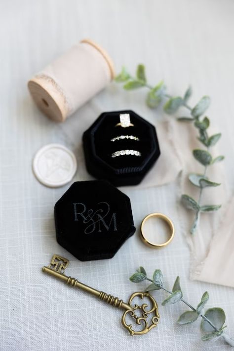 SaveTheDateDesignsCo - Etsy Ring Box Wedding Photo, Ring Boxes For Wedding, Wedding Ring Box Ideas, Wedding Ring Boxes, Octagon Ring, Black Ring Box, Custom Wedding Ring, Ring Box Engagement, Custom Ring Box