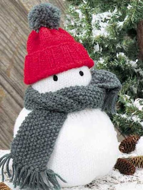 Knitted Snowman, Fair Isle Crochet, Easy Scarf Knitting Patterns, Tea Cosy Knitting Pattern, Christmas Knitting Patterns Free, Holiday Knits, Easy Christmas Gifts, Snowmen Patterns, Christmas Knitting Patterns