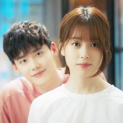 Han Hyo Joo W Two Worlds, W World Kdrama, Jongjoo Couple, Han Hyo Joo Lee Jong Suk, Kdrama Romance, W Korean Drama, Lee Tae Hwan, Kang Chul, Travel Organizer Bag