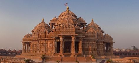 Yogiji Maharaj, Modern Temple, Akshardham Temple, India Vacation, Delhi City, Volunteer Hours, Movie Screen, India Tour, Boat Ride