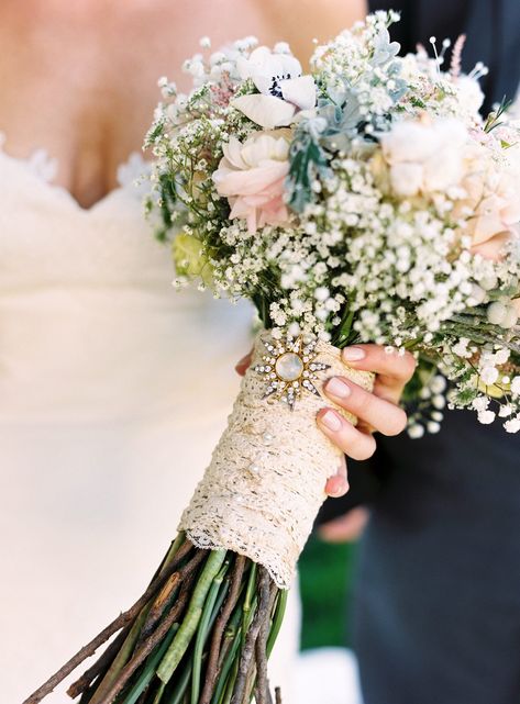 Vintage Bouquet Wrap Ideas, Wedding Ceremony Ideas, Summer Wedding Bouquets, Vintage Bouquet, Rustic Wedding Bouquet, Babies Breath, Wrap Ideas, Wedding Flowers Summer, White Wedding Bouquets