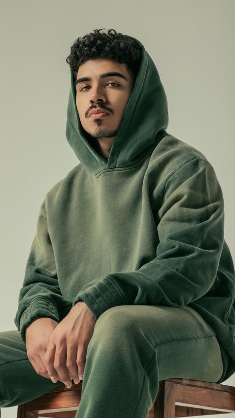 Hoodie Portrait Photography, Person In Hoodie Reference, Hoodie Shoot Ideas, Hoodie Ads, Hoodie And Sweatpants Outfit Men, Person In Hoodie, Hoodie Campaign, Guy In Hoodie, Hoodie Aesthetic Boy