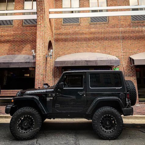 Yeep 🔵||||⬜️ on Instagram: “Two Door Love 🤘😈 Owner @hiamagha  Make sure to follow @yeep_culture culture for your daily dose of jeep content😂🔥 . . . #jeepnation #jeeper…” Jeep Wrangler 3 Door, Two Door Jeep, Two Door Jeep Wrangler, 2 Door Jeep, Auto Jeep, Hello Kitty Wallpaper Hd, Jeep Car, Dream Cars Mercedes, Car Deco