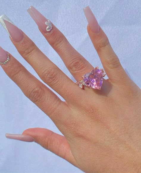 Barbie Ring, Cute Promise Rings, Heart Shaped Engagement Rings, Jewelry Necklace Simple, Big Engagement Rings, Dope Jewelry Accessories, Feminine Jewelry, Aesthetic Nails, Expensive Jewelry Luxury