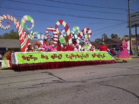 Image result for grinch stole christmas parade float Grinch Christmas Float Ideas, Christmas Parade Float Ideas, Holiday Parade Floats, Parade Float Diy, Parade Float Ideas, Santa Claus Parade, Christmas Parade Floats, Whoville Christmas, Holiday Parades