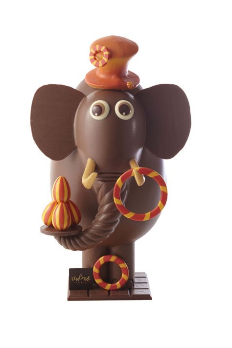 Chocolate Centerpieces, Chocolate Showpiece, Chocolate Sculpture, Chocolate Creations, Make Your Own Chocolate, Easter Egg Gifts, Chocolate Sculptures, Chocolate Work, Chocolate World