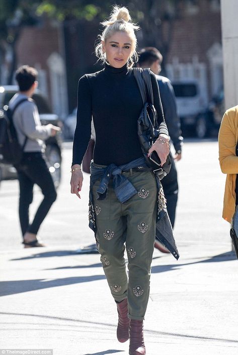 Gwen Stefani Style, Gwen And Blake, Style Rock, Rocker Style, Celebrity Street Style, Gwen Stefani, Style Outfits, Edgy Fashion, Style Me