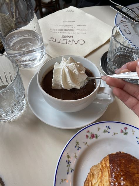 Cafe Hot Chocolate, Parisian Hot Chocolate, Paris Hot Chocolate, Hot Chocolate Aesthetic, Parisian Dinner, Parisian Food, Parisian Cafe, Chocolate Shop, Interesting Food Recipes