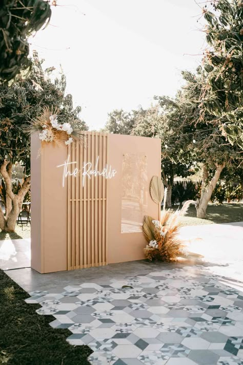 Palm Leaves And Pampas, San Jose Del Cabo Mexico, Boho Wedding Backdrop, Tropical Bohemian, Dried Palm Leaves, Find Your Seat, Cabo Mexico, Photo Backdrop Wedding, Wedding Backdrop Design