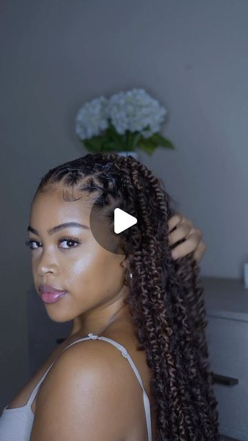 Twist With Braids Hairstyles, T30 Passion Twist, Passion Twists With Natural Hair, Different Passion Twist Styles, Styles With Crochet Hair, Passion Twists Small Size, Hair For Passion Twists Braids, Spring Twists Hairstyles For Black Women, Braid Out Pattern Natural Hair