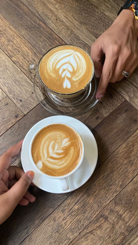 wallpaper, foeee , latte Coffee Date Asethics, Cafe Date Aesthetic, Coffee Date Aesthetic, Coffee Dates Aesthetic, Coffee Project, Coffee Vibes, Cafe Date, Coffee Board, Couple Coffee