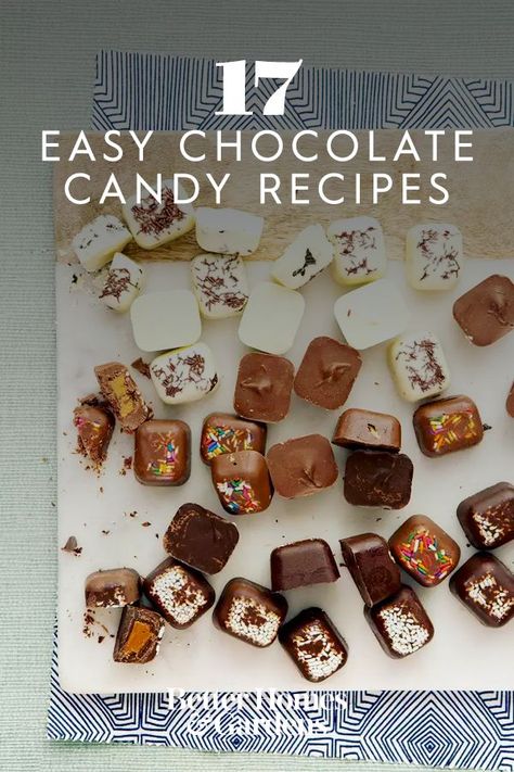 Ice Tray Chocolate, Homemade Chocolate Ideas, Chocolate Filling Ideas, How To Make Chocolate Candy, Homemade Chocolate Candies, Chocolate Candies Homemade, Chocolate Making At Home, Chocolate Making Ideas Homemade, Candy Making Recipes