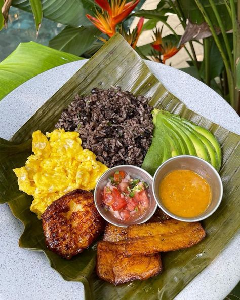 Costa Rica Food, Costa Rican Food, Tropical Food, Visit Costa Rica, Healthy Food Motivation, Food Obsession, Go Ahead, Pretty Food, Traditional Food