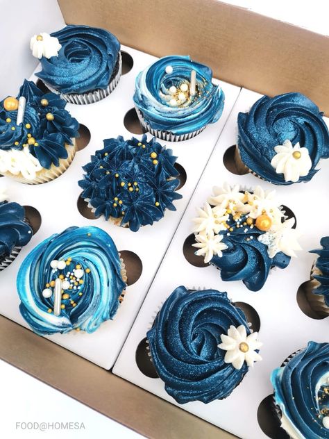 Blue Cupcake Wedding Cake, Navy Blue And White Cupcakes, Navy Blue Cupcakes With Gold, Navy Blue Grad Party, Blue White And Gold Cupcakes, Black And Blue Cupcakes, Navy Blue Wedding Cupcakes, Blue And White Cupcake Ideas, Navy Blue And White Wedding Cake