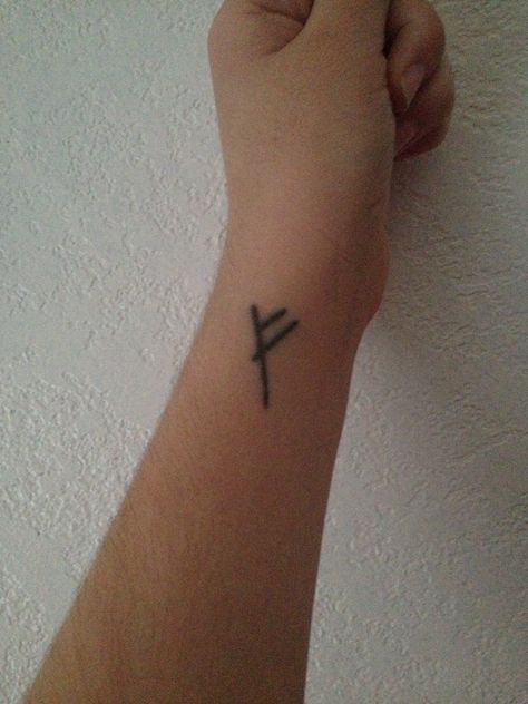 The mark of the burglar from the Hobbit :3  Tattoo #2 Hobbit Tattoo Ideas, The Hobbit Tattoo, Hobbit Tattoo, Tolkien Tattoo, Lotr Tattoo, Lord Of The Rings Tattoo, Rune Tattoo, 3 Tattoo, Flash Tattoo Designs