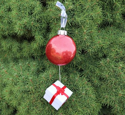 Animal Crossing Balloon Gift Holiday Ornament Gift - Etsy Animal Crossing Christmas Ornaments, Animal Crossing Balloon, Animal Crossing Christmas, Balloon Gift, Holiday Ornament, Gifts Holiday, Ornament Gifts, Holiday Ornaments, Animal Crossing