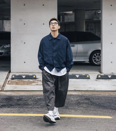 Japanese Style Streetwear, Asian Men Street Style, Men’s Americana Style, Japanese Streetwear Summer, Muji Men Style, Japanese Man Fashion, Japanese City Boy Style, Japan Americana Style, City Boy Aesthetic Japan